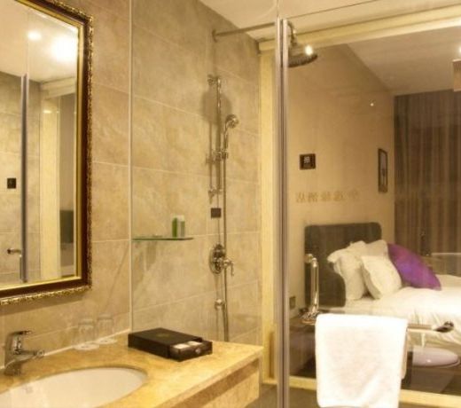 Qiaodu Hotel (Jiangmen Light Rail Station)