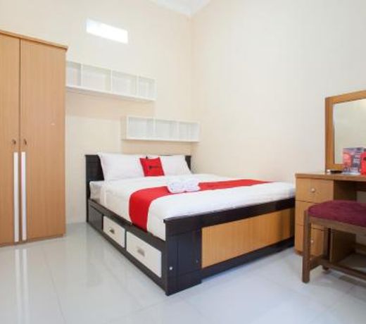 RedDoorz Syariah near UNTAG Banyuwangi