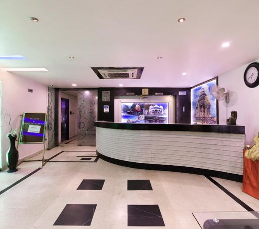 OYO 30414 Hotel Us Residency