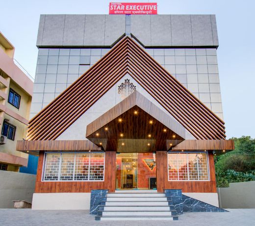 OYO 29292 Hotel Star Executive