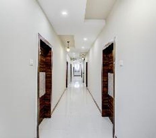 OYO 29292 Hotel Star Executive
