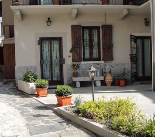 Apartment Madonna Del Sasso/Piemont 22867
