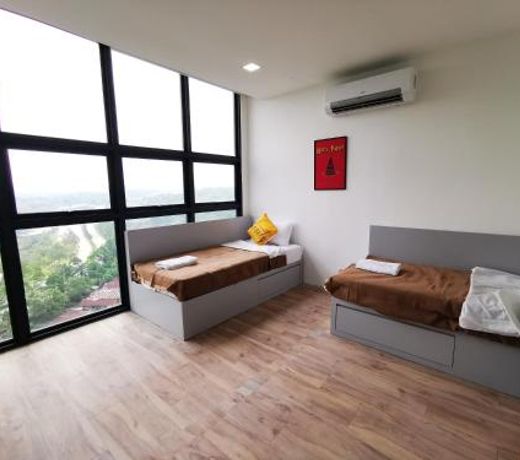 Skypark [Netflix+100Mbps], Cyberjaya by HostAssist
