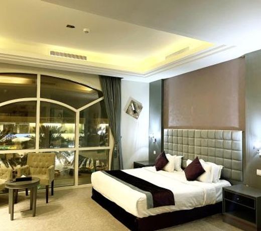 Business Inn Tahlia Hotel