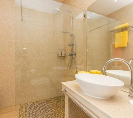Brand-new Villa Limoncello with beachclub and hotel facilities