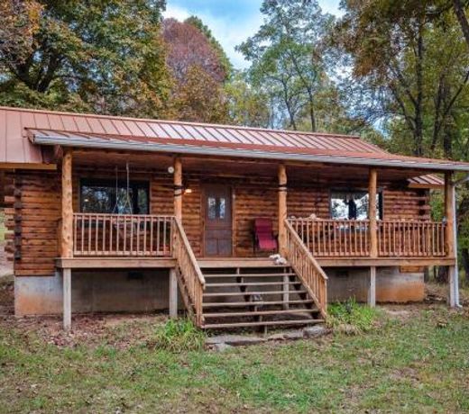 Fly Away Cabin- Modern, Serene, And Convenient