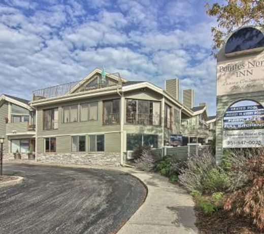 212 Pointes North Inn