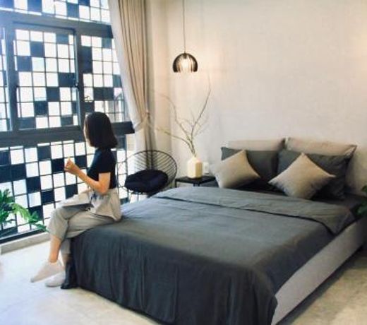MIDMOST Boutique Hostel