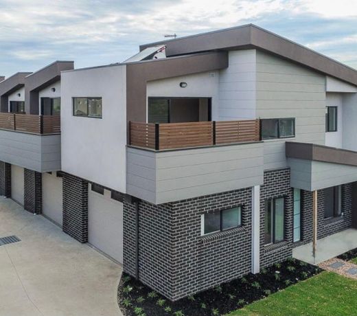 A brand new private townhouse