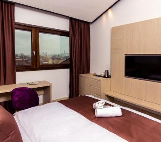 Hotel Boss