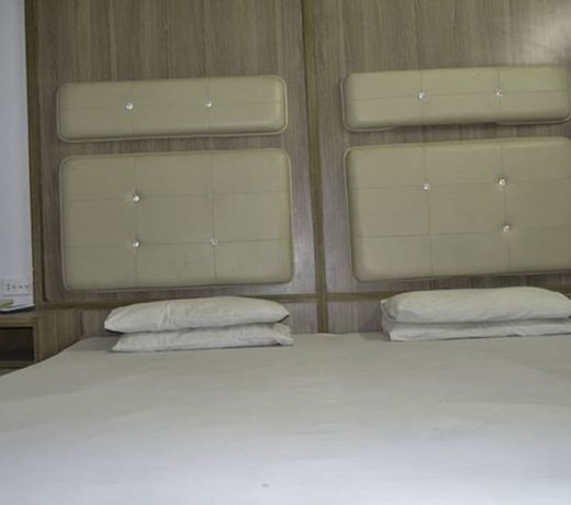 Sandal Bar Hotel