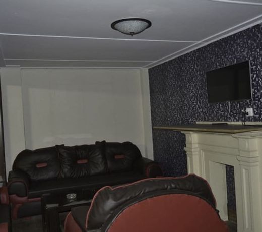 Sandal Bar Hotel