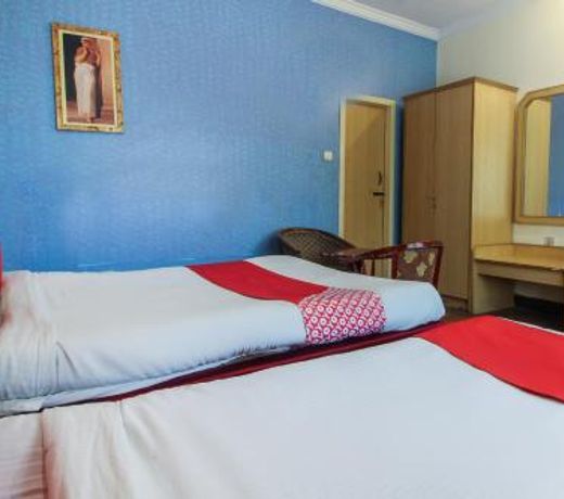OYO 12237 Luxury Villas
