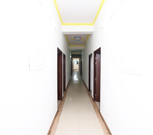 OYO 14802 Hotel Virus Bistro