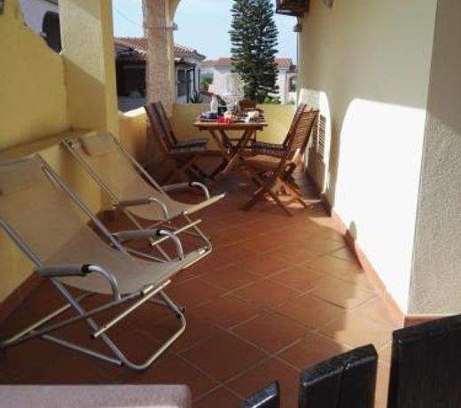 appartamento con vista piscina