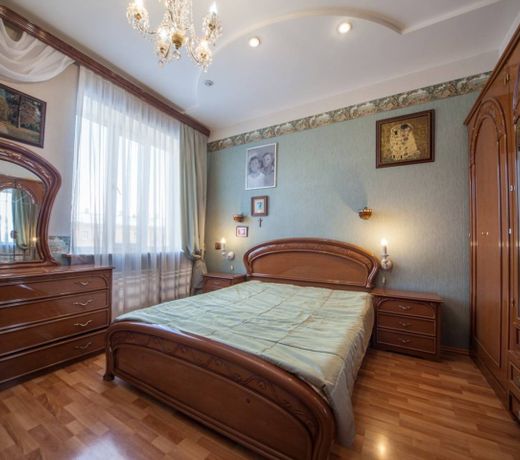 Large apartment in the center