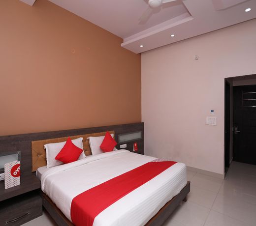 Capital O 19810 Golden Bagh Resort