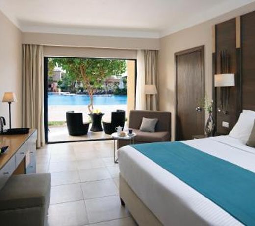 Coral Sea Aqua Club Resort