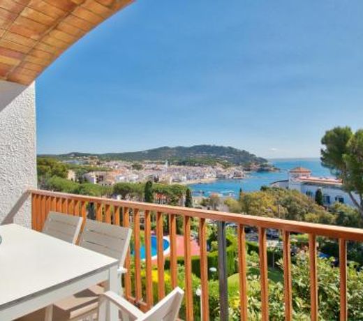 Panoramic Sea Views