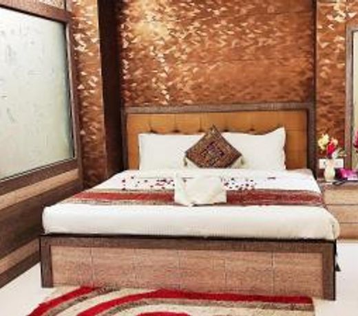Hotel Aadesh Palace