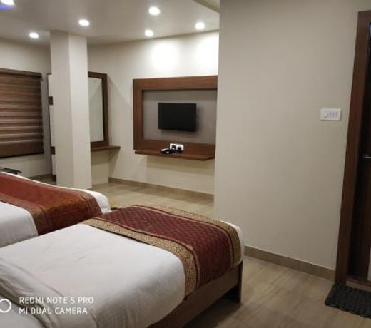 Hotel Aadesh Palace
