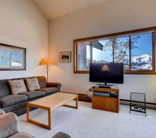 2 Br Buttes Condo- Breathtaking Views Of Mountain Range Condo