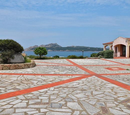Appartamento 6 posti letto  Baia Santa Reparata