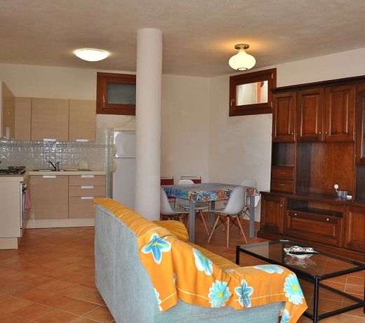 Appartamento 6 posti letto  Baia Santa Reparata