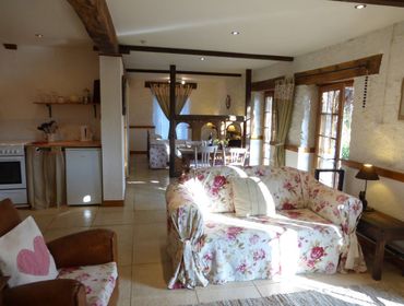 Apartments Converted barn cottage with private hot tub