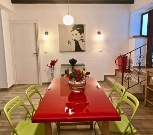 B&B Annetta