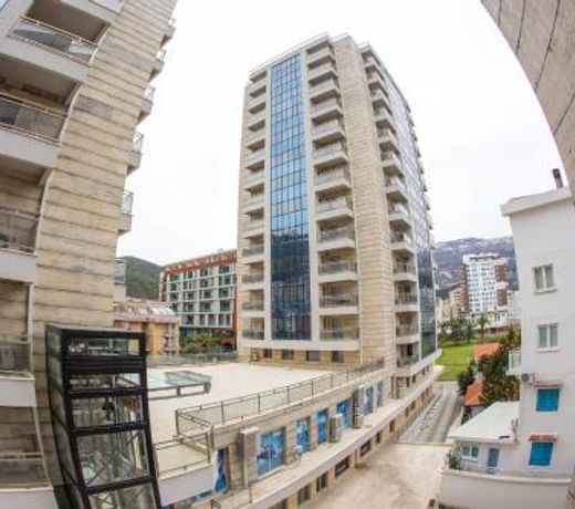 Central Budva apartment C15