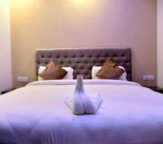 Hotel Gharonda