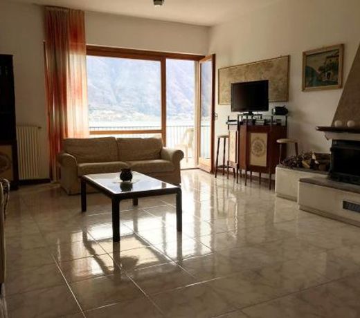 Big Apartment with Lake View and Three Bedrooms