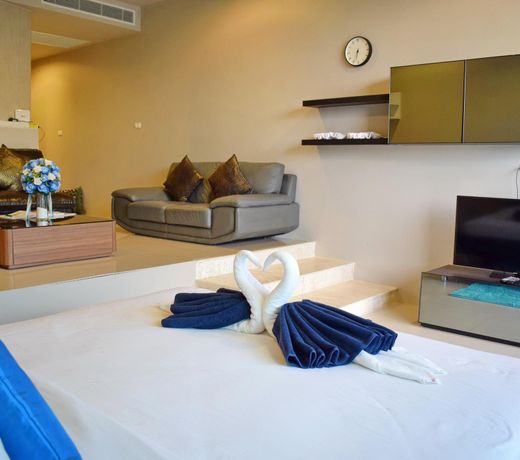 Studio Pool Access Karon Hill - G15