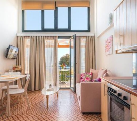 Naftilos Residences I