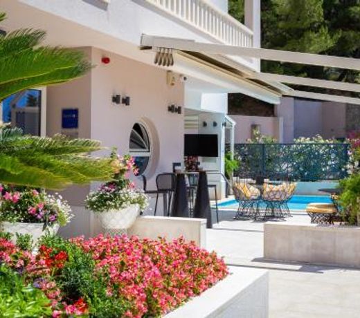 Aparthotel Flora