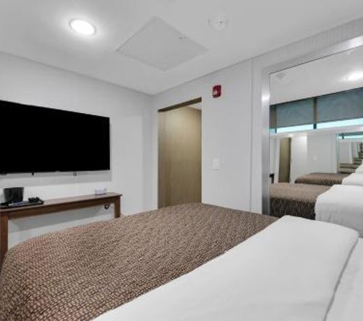 Hotel Mint JFK Airport
