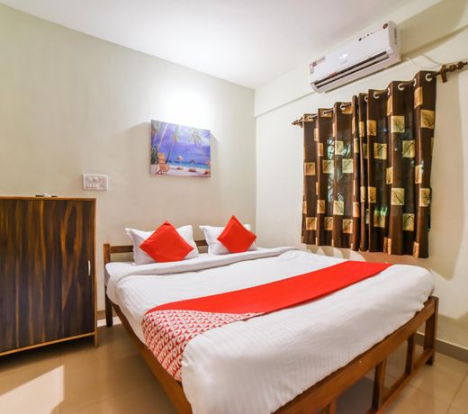 OYO 29422 Navdurga Holiday Stay