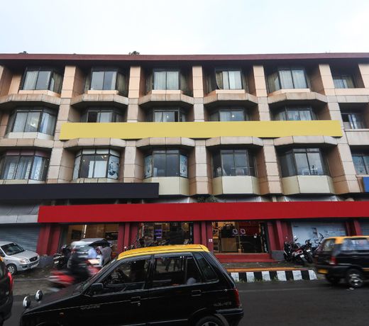 OYO Hotel Golden Peak