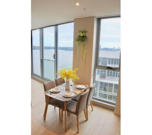 Near Sydney Olympic Park 2BR Waterview Apartment