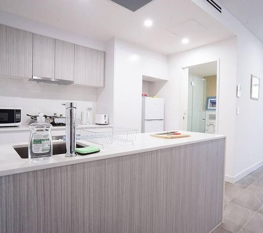 Dee Why Modern Apartment w Parking