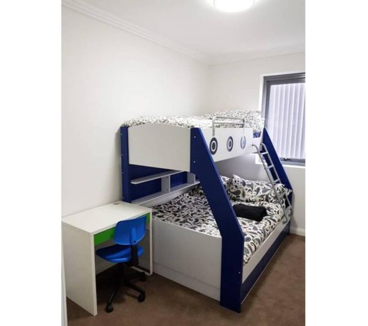 Mascot Stylish 2BD Apartment w Parking 1-7 Guests