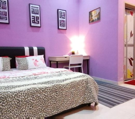 Near Ayer Keroh, Muslim, 4BR, Wifi, BBQ