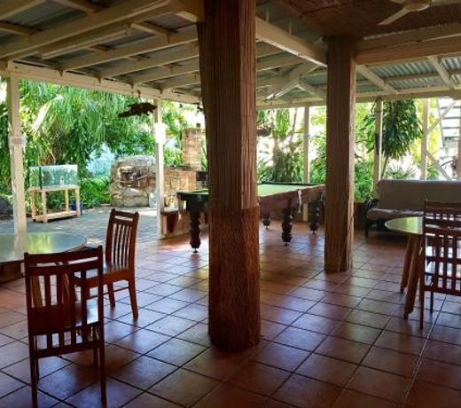 Arcadia Beach Guest House and Car Hire