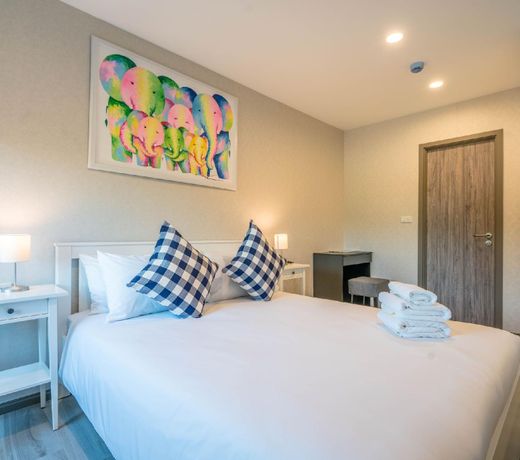 1 BDR Apartment Walking to Naiyang Beach