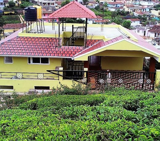 5 BED ROOMS  Entire GUEST HOUSE for only families
