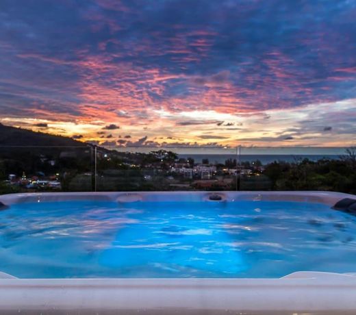 Kamala Seaview villa pool & rooftop jacuzzi
