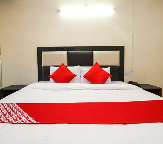 OYO Hotel Country Lodge
