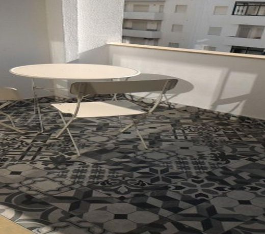Great location- 2 bed apartment Quarteira beach