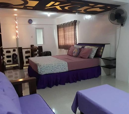 Spacious Loft  Unit near the beach